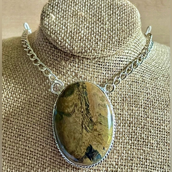 Brown Dendritic Jasper Pendant Necklace - Picture 12 of 14